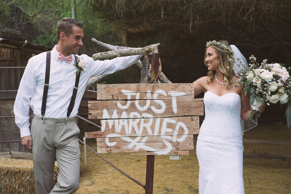 Arizona Wedding Photographer | LeahAndMark & Co. | Whispering Tree Ranch | Phoenix Wedding